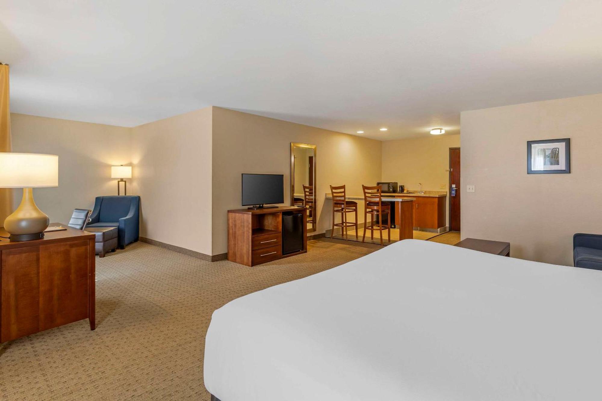 Comfort Inn & Suites Gillette Near Campbell Medical Center Екстериор снимка