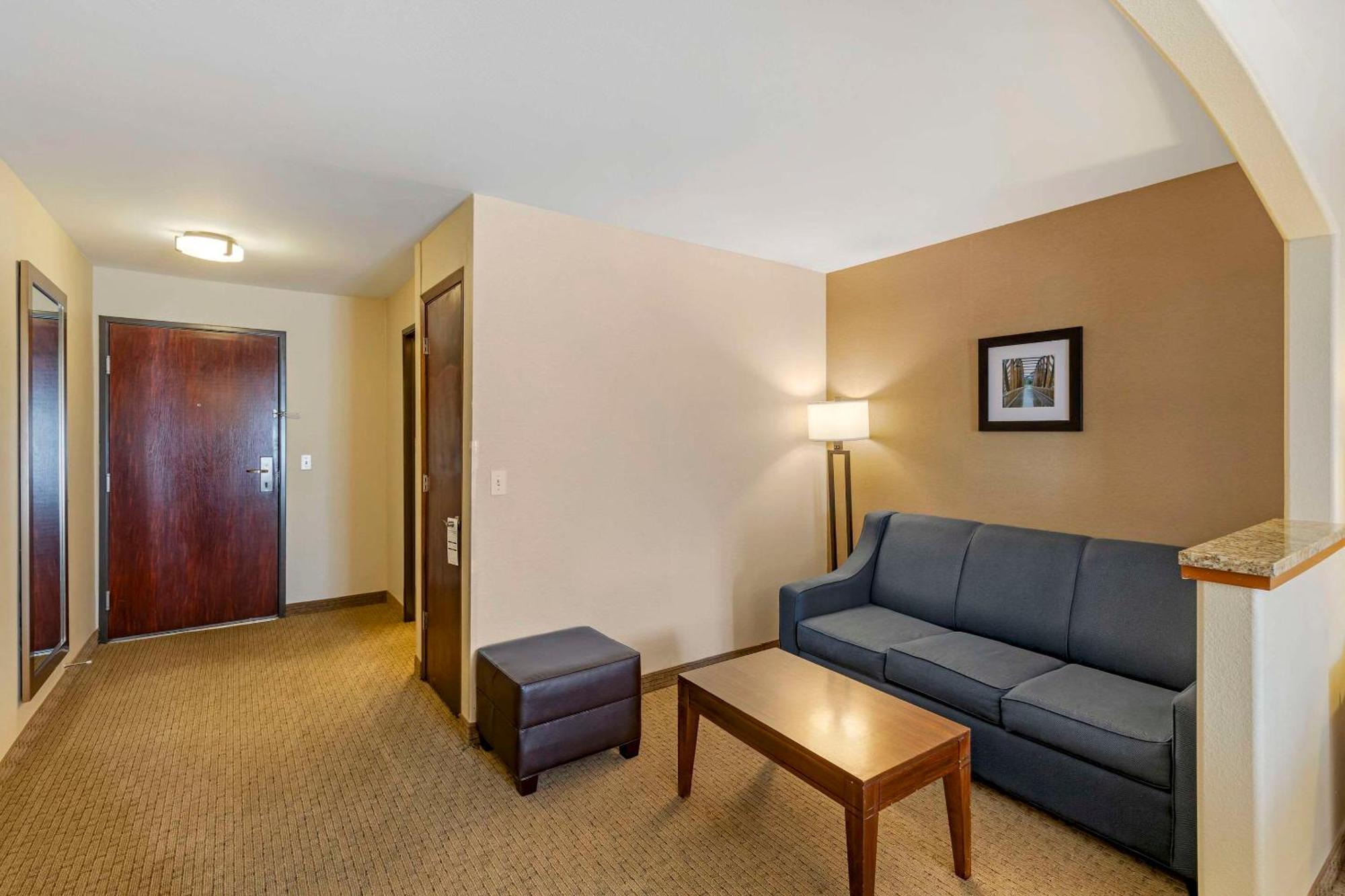 Comfort Inn & Suites Gillette Near Campbell Medical Center Екстериор снимка