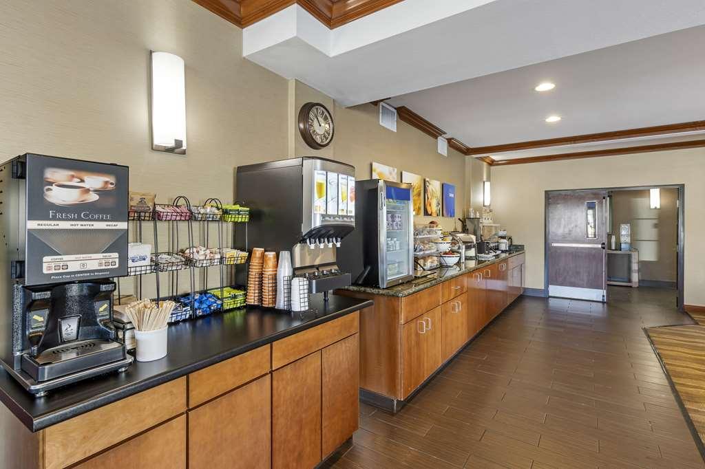 Comfort Inn & Suites Gillette Near Campbell Medical Center Ресторант снимка